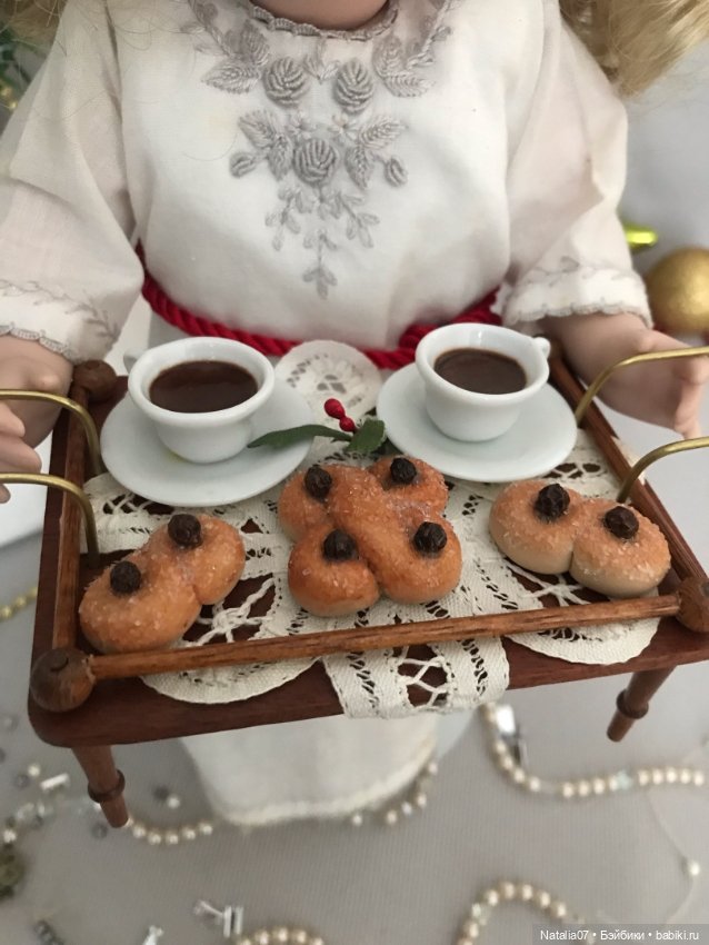 Праздник в Швеции, когда девушки надевают венок со свечами (фото 3)