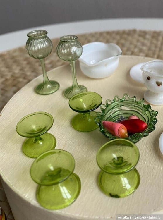 Антикварная кукольная посуда - Зелёное стекло