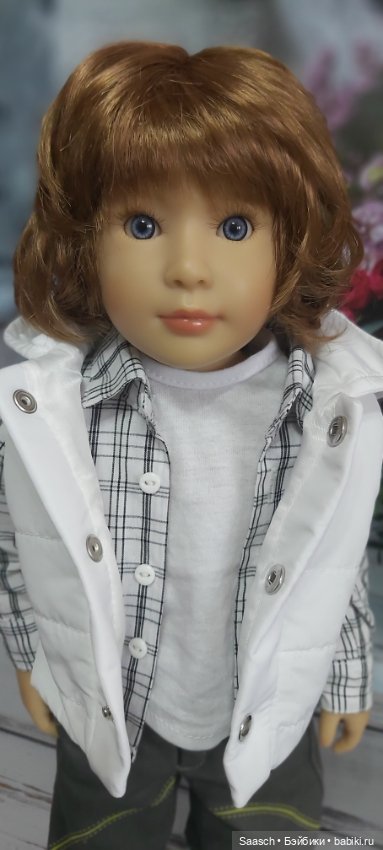 Мальчишки дружною толпой прикатили к нам домой