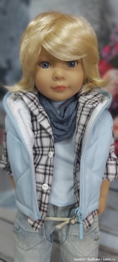 Мальчишки дружною толпой прикатили к нам домой