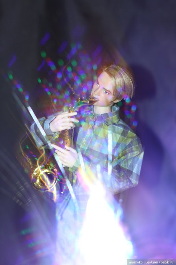 Вечеринка саксафонистов. Иван