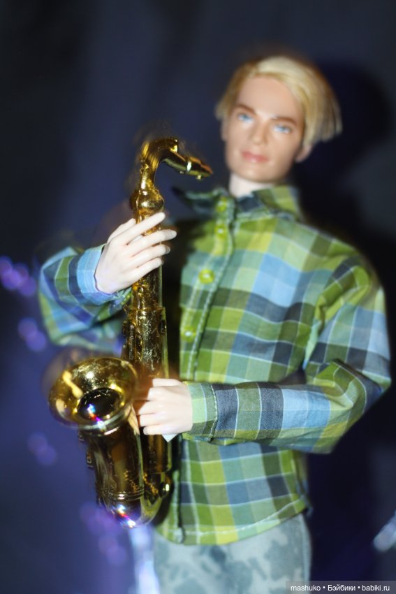 Вечеринка саксафонистов. Иван