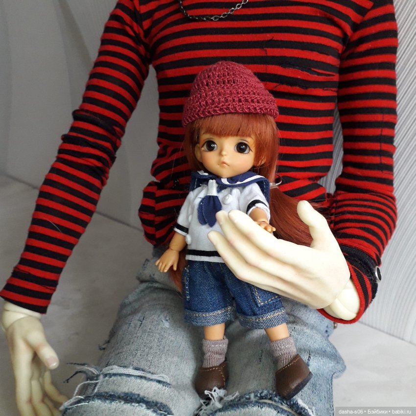 Хэл знакомится с коллективом (фото 5)