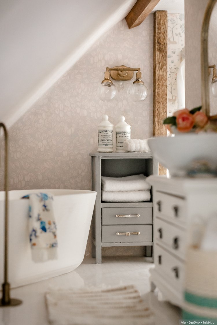 Миниатюрный дом Hillside Manor