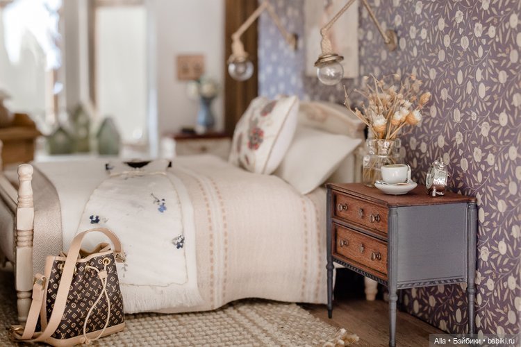 Миниатюрный дом Hillside Manor