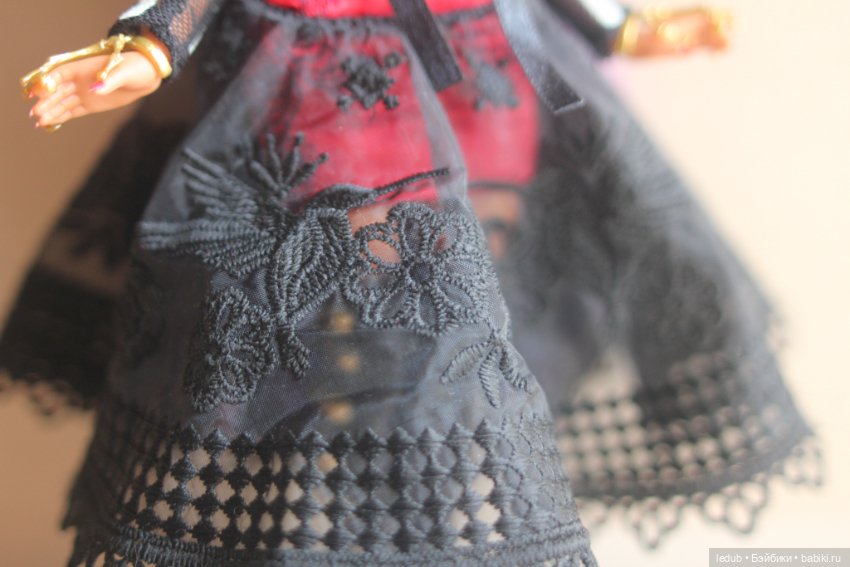 Rainbow high Maria Garcia De Los Muertos (фото 9)