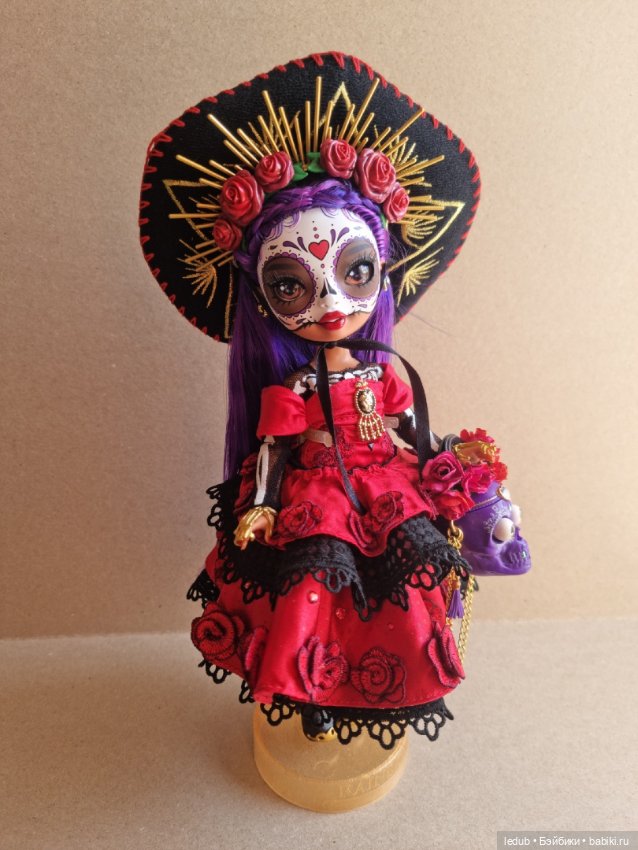 Rainbow high Maria Garcia De Los Muertos