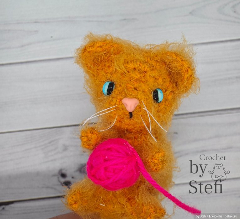 Озорной котёнок — Вязаные игрушки и амигуруми: крючком
