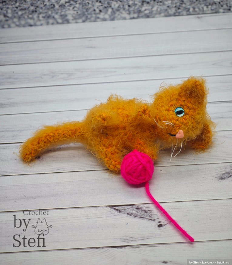 Озорной котёнок — Вязаные игрушки и амигуруми: крючком