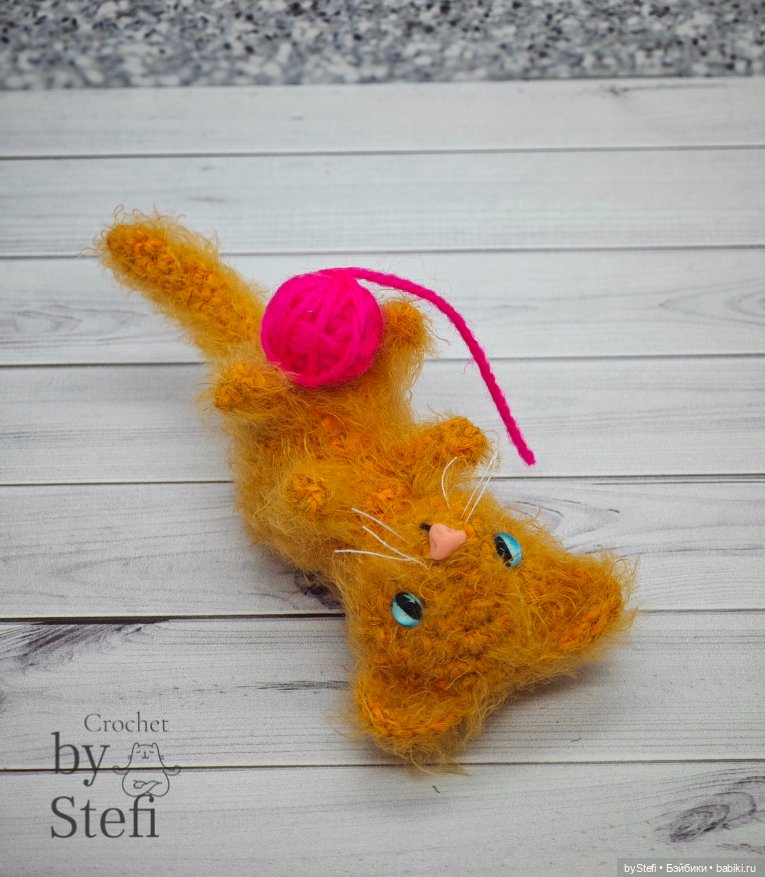 Озорной котёнок — Вязаные игрушки и амигуруми: крючком