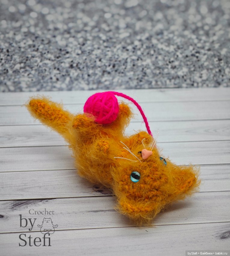 Озорной котёнок — Вязаные игрушки и амигуруми: крючком