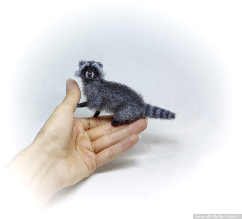 Енотик — Валяные игрушки из шерсти: сухое валяние