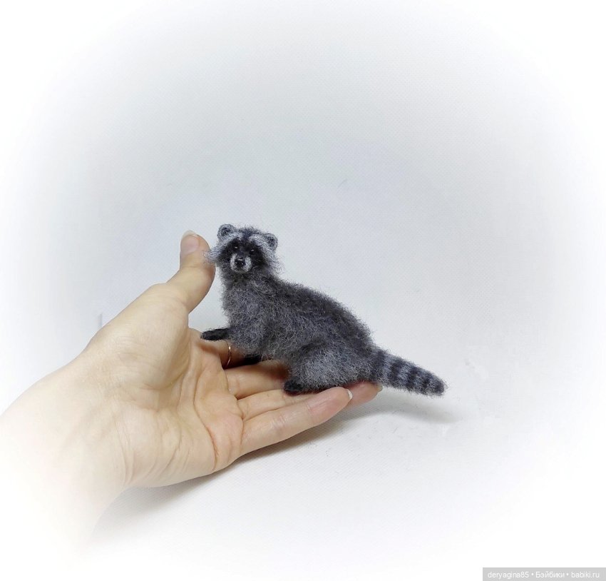 Енотик — Валяные игрушки из шерсти: сухое валяние (фото 7)
