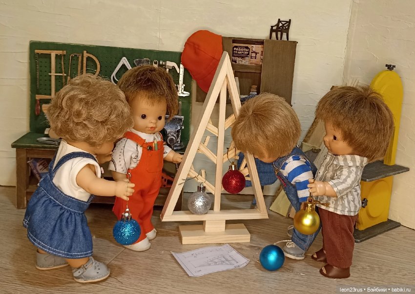 Один день в столярной мастерской Павлуши