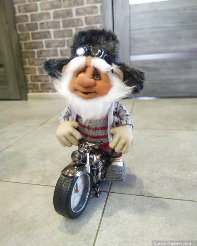 Домовой байкер 😆 — Куклы из капрона и чулочной техники: авторские игрушки
