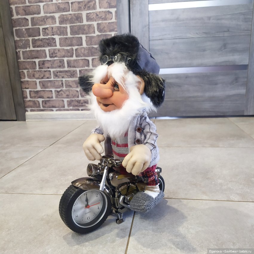 Домовой байкер 😆 — Куклы из капрона и чулочной техники: авторские игрушки (фото 3)