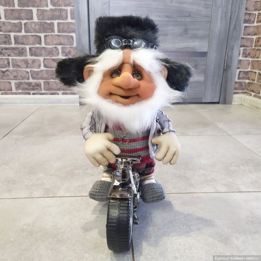 Домовой байкер 😆 — Куклы из капрона и чулочной техники: авторские игрушки (фото 4)