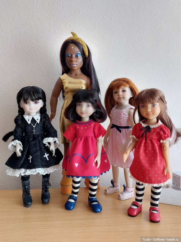 Руби Ред Зоэ — Куклы Ruby Red (Руби Ред) Fashion Friends: Siblies