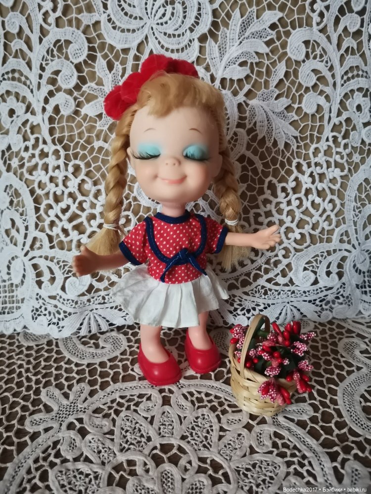 Открыла окно, пахнет весной