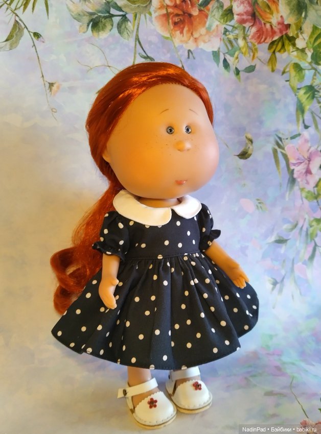 Платье в горошек — Куклы Nines d'Onil (Нинес): Миа (Mia) (фото 6)