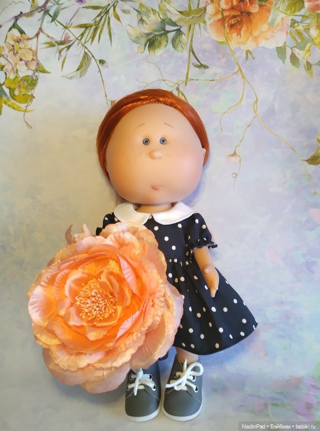 Платье в горошек — Куклы Nines d'Onil (Нинес): Миа (Mia)