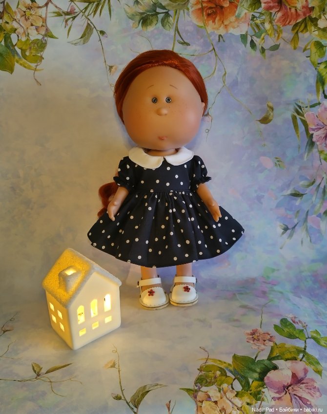 Платье в горошек — Куклы Nines d'Onil (Нинес): Миа (Mia) (фото 4)