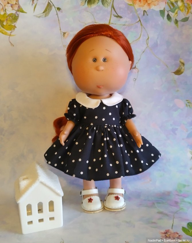 Платье в горошек — Куклы Nines d'Onil (Нинес): Миа (Mia) (фото 3)
