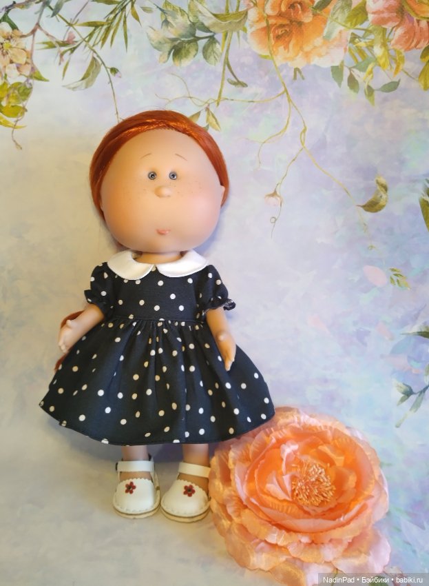 Платье в горошек — Куклы Nines d'Onil (Нинес): Миа (Mia)