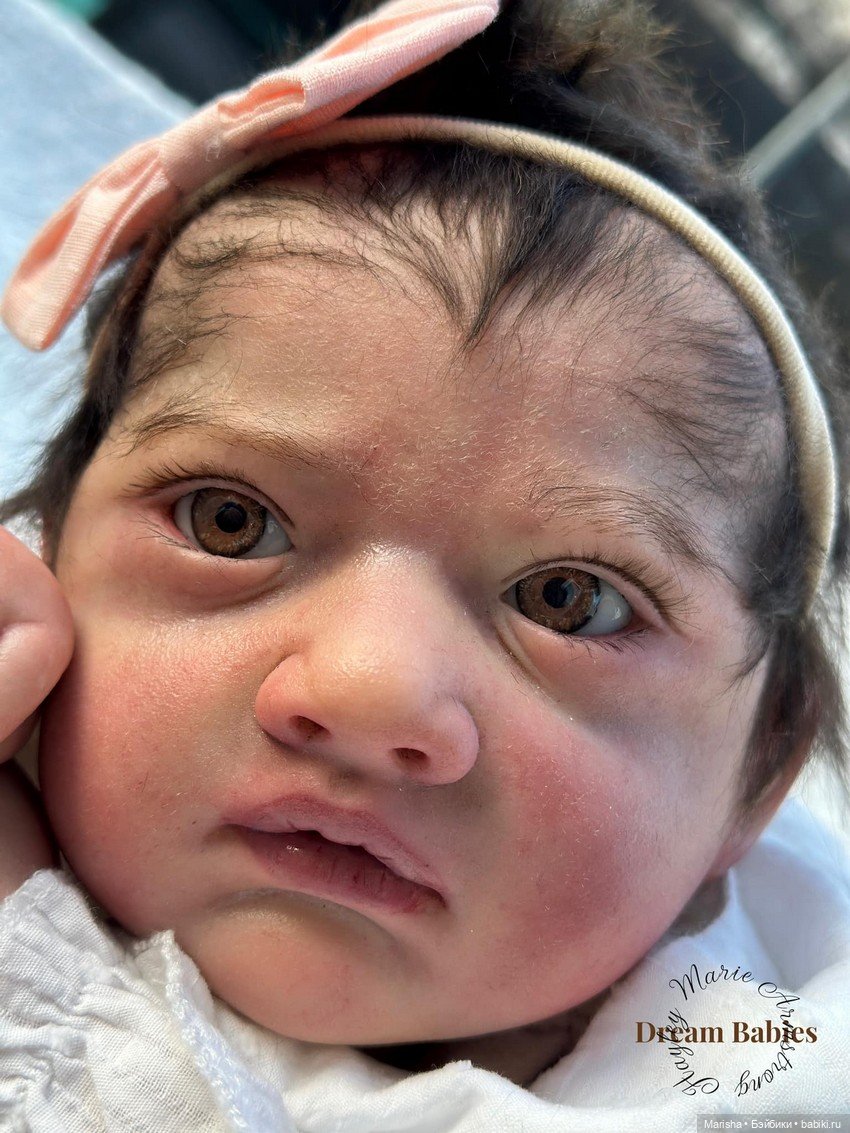 Aya скульптора Ebtehal Abul, автор прототипа Hayley Marie Armstrong