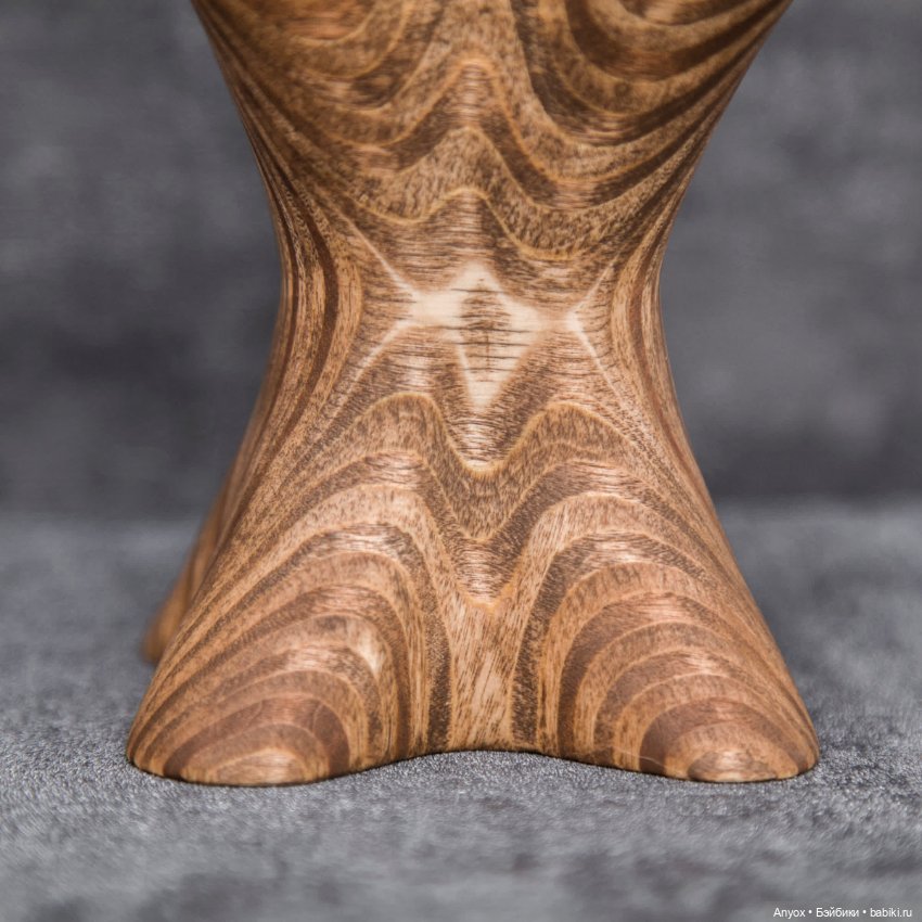 Маленькие стульчики для маленьких Ведьмочек