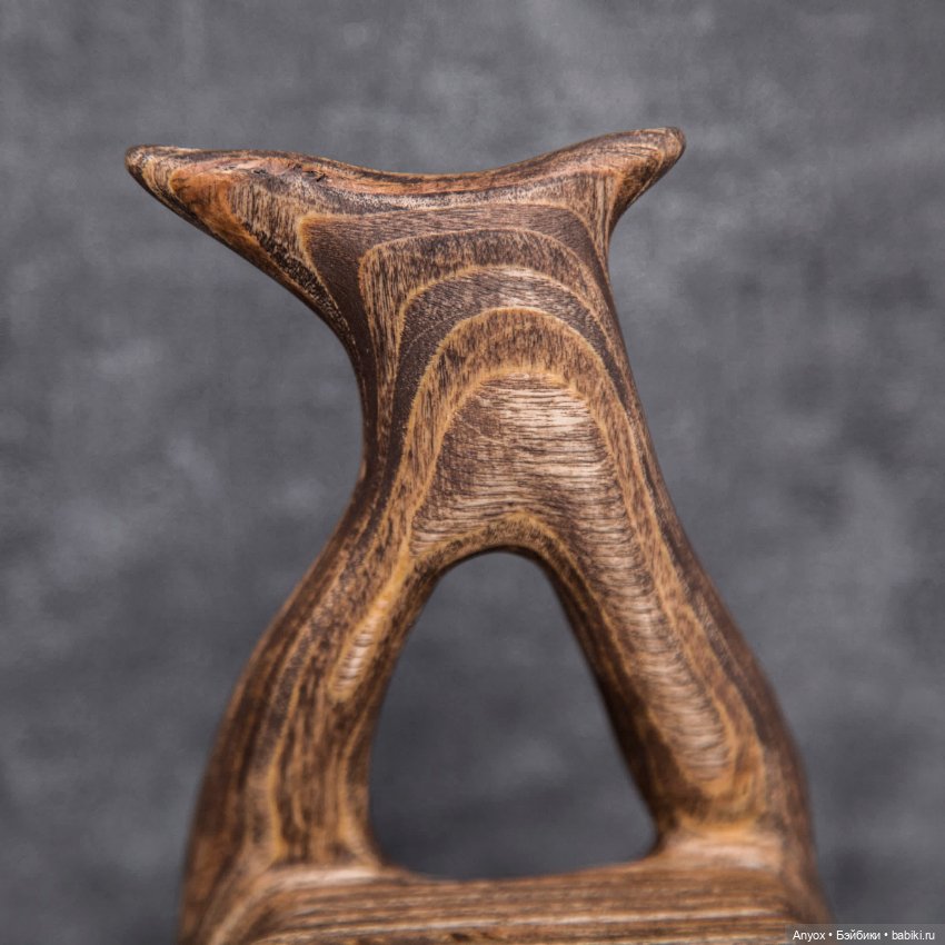 Маленькие стульчики для маленьких Ведьмочек