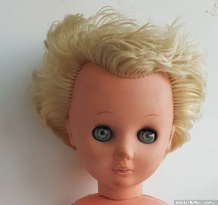 Она действительно обижена