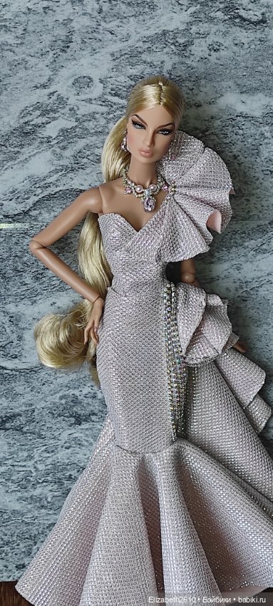 Хозяйки зáмка: две прекрасные Евгении ❤