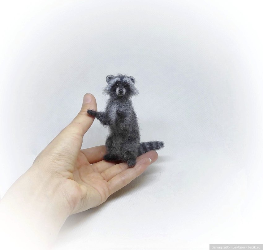 Енотик — Валяные игрушки из шерсти: сухое валяние (фото 6)