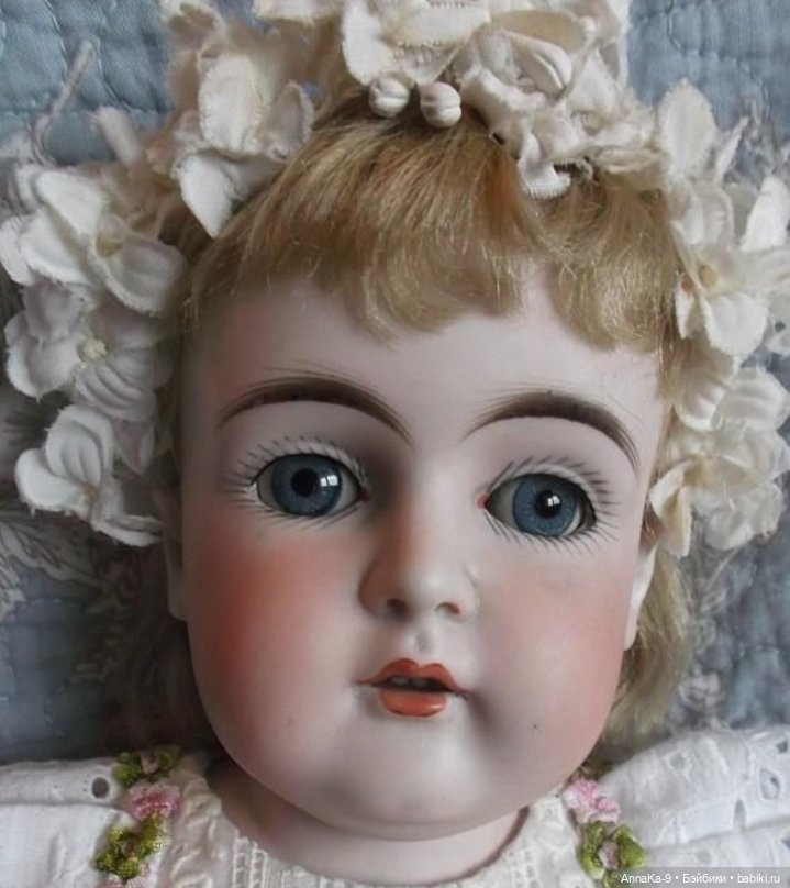 Венки для антикварных кукол