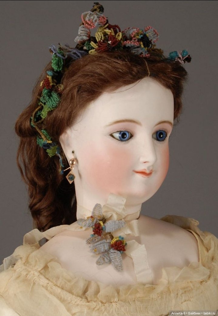 Венки для антикварных кукол