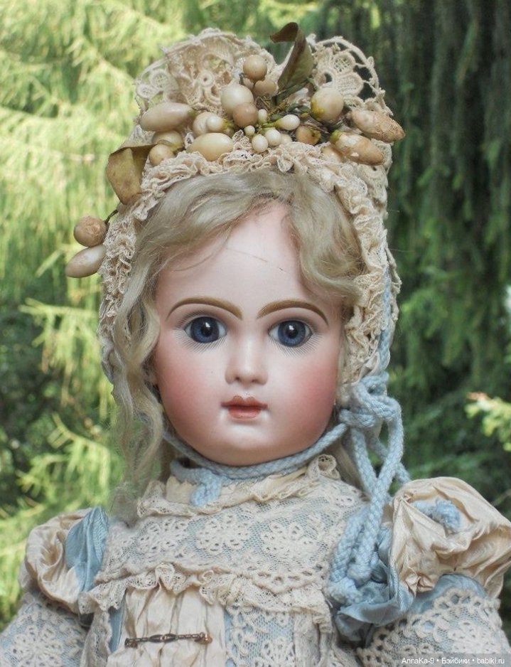 Венки для антикварных кукол
