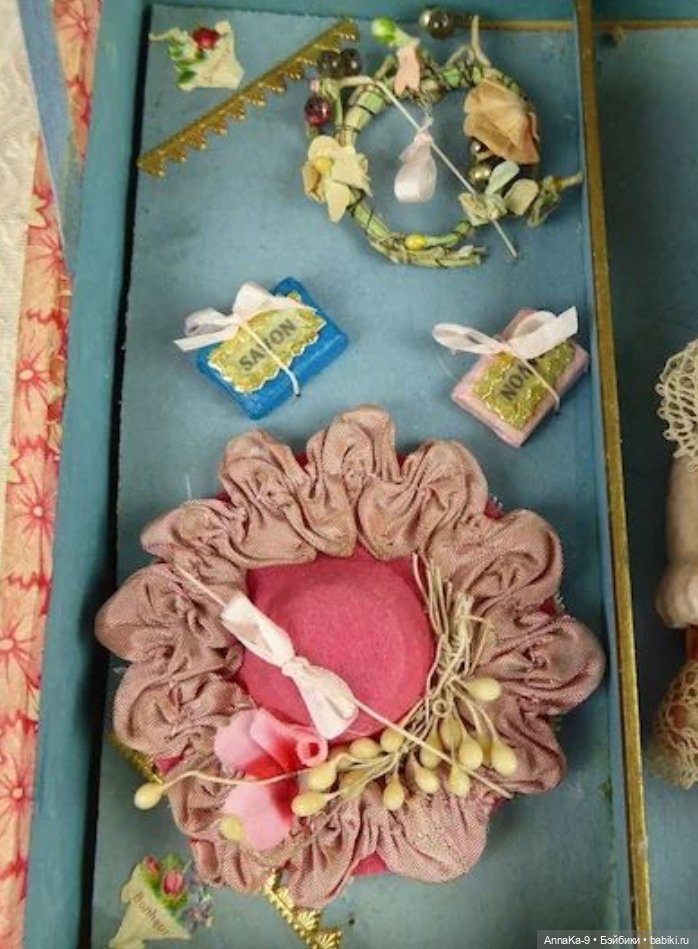 Венки для антикварных кукол