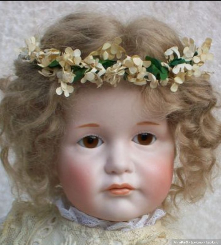 Венки для антикварных кукол