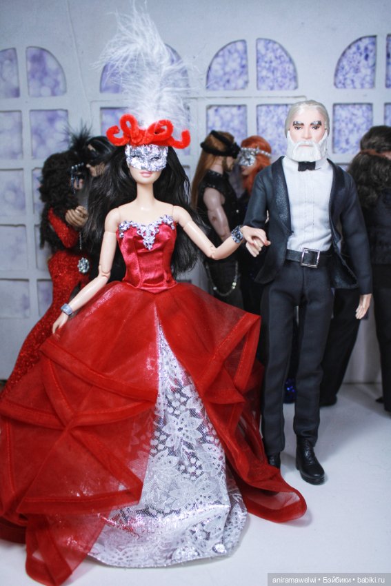 На балу — Фестиваль DollCi: кукольный конкурс красоты и светская жизнь