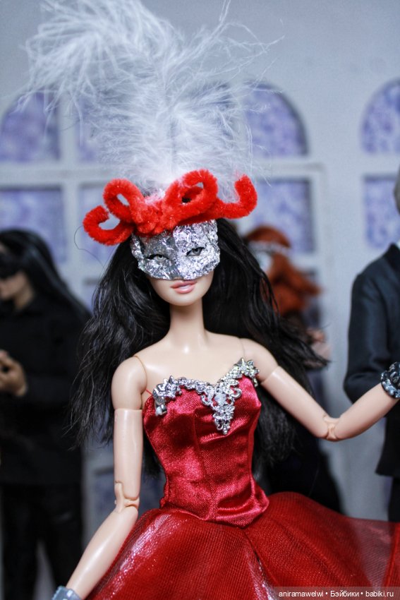 На балу — Фестиваль DollCi: кукольный конкурс красоты и светская жизнь