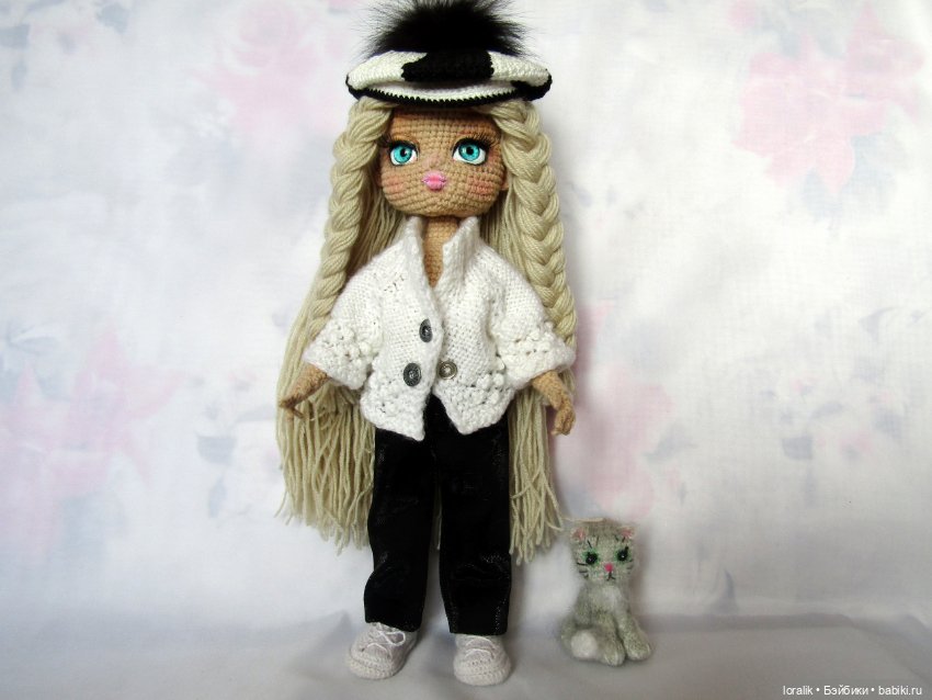 Девчонки Петельки! Куколки, связанные из клубка ниток в технике амигуруми (фото 6)