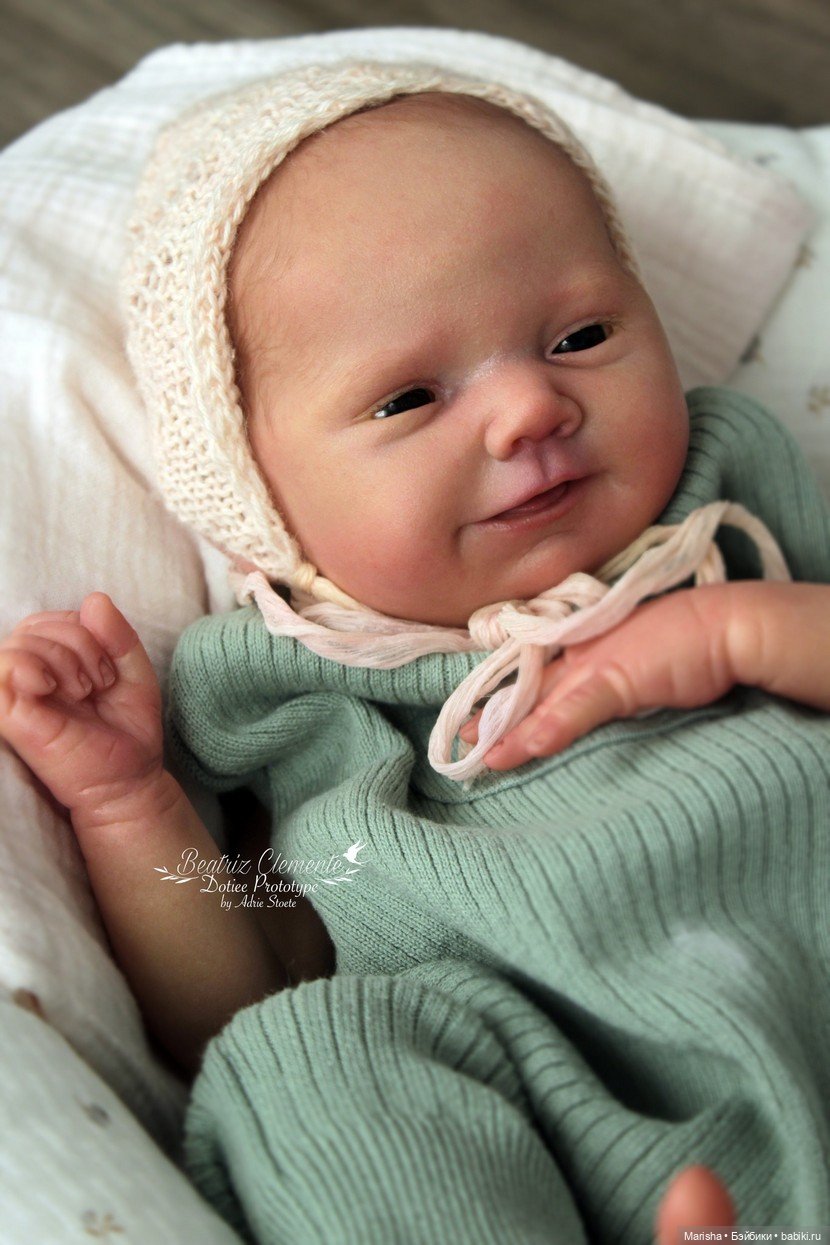 Dottie скульптора Adrie Stoete, автор прототипа Beatriz Clemente