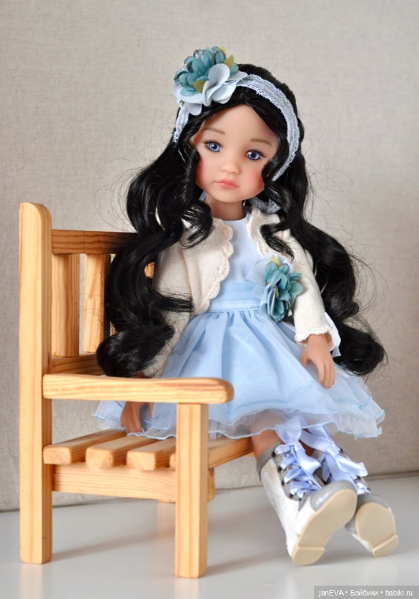 Серафима — Куклы Ruby Red (Руби Ред) Fashion Friends: Siblies (фото 3)