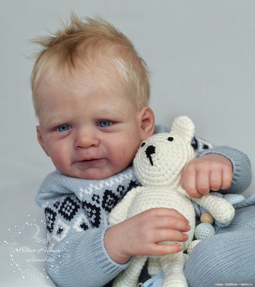 Pebbles скульптора Severine Piret, автор прототипа Veronica Lale