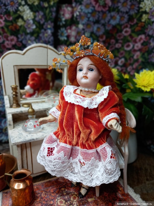 Утренний туалет — Антикварные куклы Mignonette (Миньонетта): карманные (фото 2)