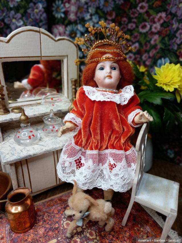 Утренний туалет — Антикварные куклы Mignonette (Миньонетта): карманные (фото 4)