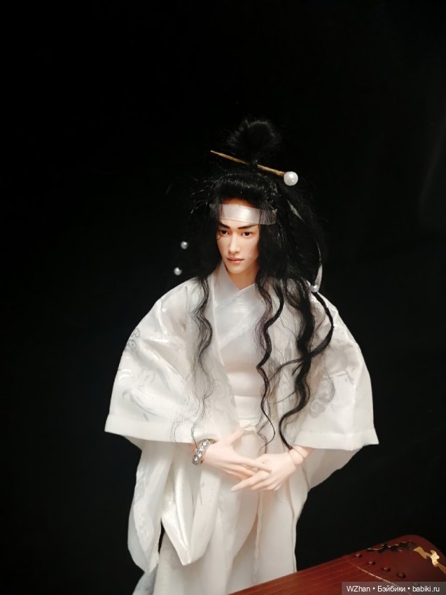 Счастливого Года Дракона вам желает Лео Ло