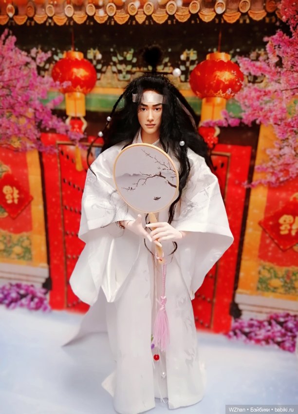 Счастливого Года Дракона вам желает Лео Ло