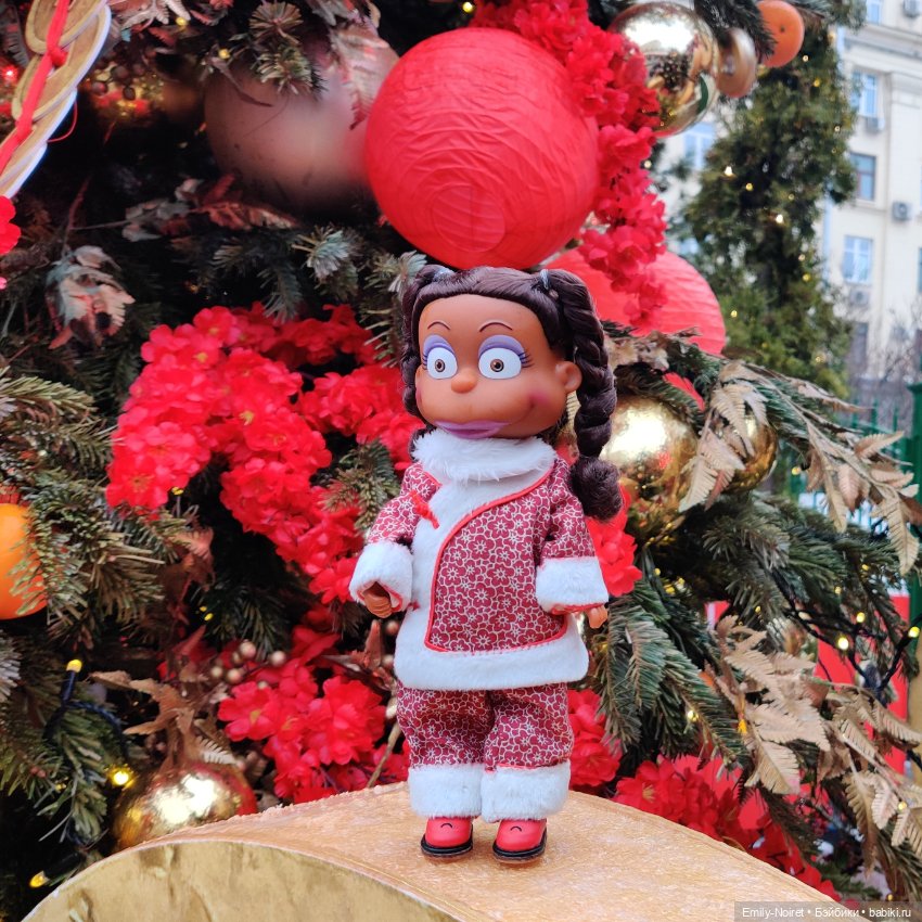 Дождливый понедельник — Коллекции игровых кукол (Playline): фото полок (фото 6)